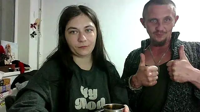 Snapshot of Twolatte1520 chatting on April 15, 2026, 6:12 pm Twolatte1520 online show from April 15, 2026, 6:12 pm