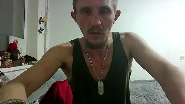 Snapshot of Twolatte1520 chatting on April 3, 2026, 6:58 pm Twolatte1520 online show from April 3, 2026, 6:58 pm