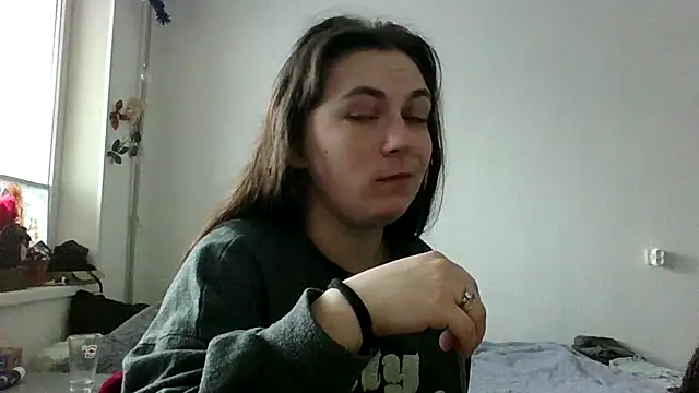 Snapshot of Twolatte1520 chatting on March 26, 2026, 10:35 am Twolatte1520 online show from March 26, 2026, 10:35 am