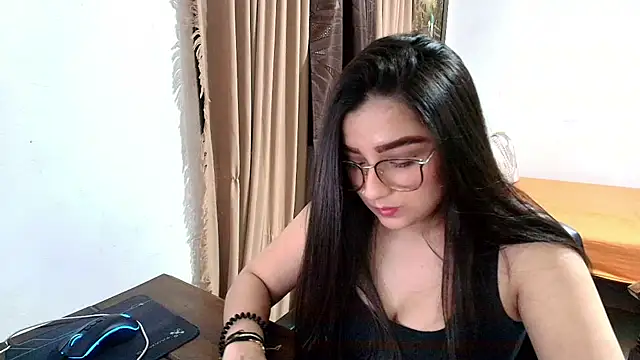 Snapshot of Charlotte_Richardson chatting on May 30, 2026, 12:28 am Charlotte Richardson online show from May 30, 2026, 12:28 am