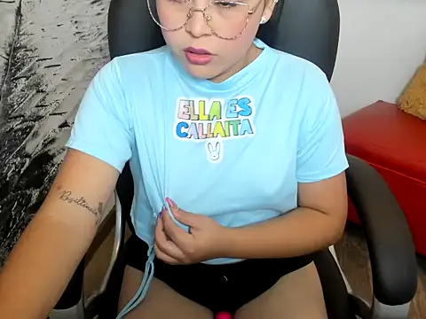 Elinaax rose online show from October 7, 2025, 11:39 pm