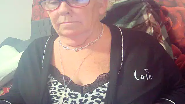 Playful MILF Demi online show from May 15, 2026, 12:25 pm