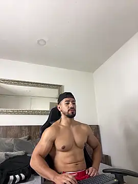 Ezzio Scolaro online show from October 20, 2025, 1:55 pm