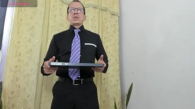  axelking  online show from May 26, 2026, 11:52 am