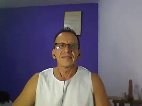  axelking  online show from January 10, 2026, 3:24 am