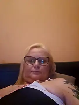 Snapshot of NieMaJazdyBezGwiazdy7883 chatting on November 5, 2025, 6:11 pm NieMaJazdyBezGwiazdy7883 online show from November 5, 2025, 6:11 pm