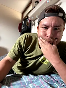 Snapshot of atreusfilho chatting on December 16, 2025, 2:54 pm atreusfilho online show from December 16, 2025, 2:54 pm