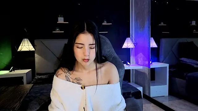 giapearl25 online show from November 14, 2025, 12:53 pm