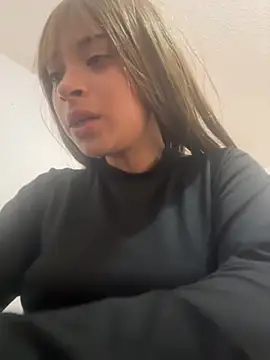 alahia hank online show from December 4, 2025, 6:07 pm