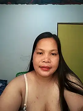 Snapshot of shyhotpinay_32 chatting on October 26, 2025, 4:24 am shyhotpinay 32 online show from October 26, 2025, 4:24 am