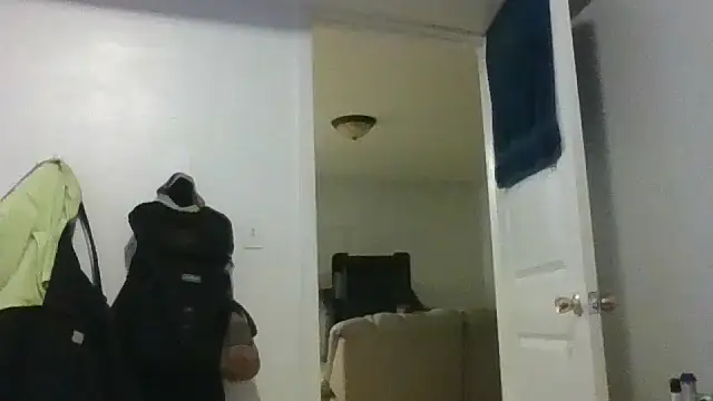 Snapshot of Bighen511@xh chatting on October 29, 2025, 5:28 am Bighen511xh online show from October 29, 2025, 5:28 am