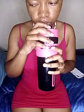 FreakieKay online show from November 9, 2025, 3:54 am