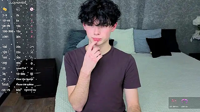 Snapshot of Cute_Mike chatting on November 11, 2025, 7:52 pm Cute Mike online show from November 11, 2025, 7:52 pm