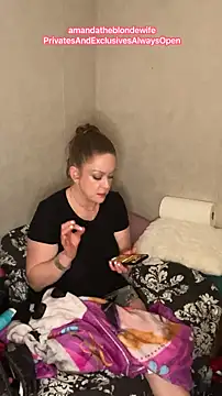 amandatheblondewife online show from April 8, 2026, 5:20 am