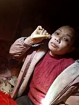 miomio-12 online show from January 7, 2026, 2:44 pm