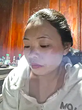 miomio-12 online show from December 19, 2025, 1:46 pm