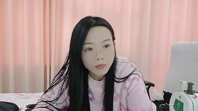 CCOO520 online show from October 28, 2025, 2:01 am