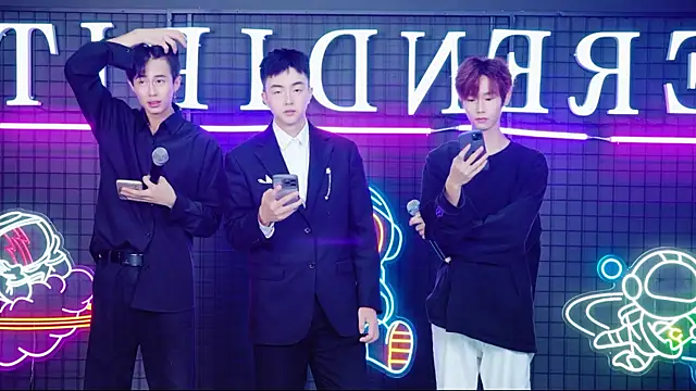 Boygayhouse online show from October 19, 2025, 8:17 am