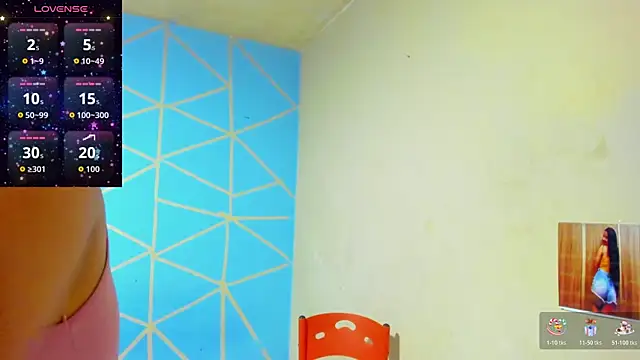 Snapshot of Paulina_new chatting on October 24, 2025, 4:44 am Paulina new online show from October 24, 2025, 4:44 am