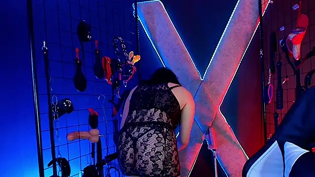 Snapshot of mranii_queen_bdsm_ chatting on November 22, 2025, 4:22 am mranii queen bdsm online show from November 22, 2025, 4:22 am