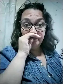 -saraqueen- online show from January 16, 2026, 4:27 am