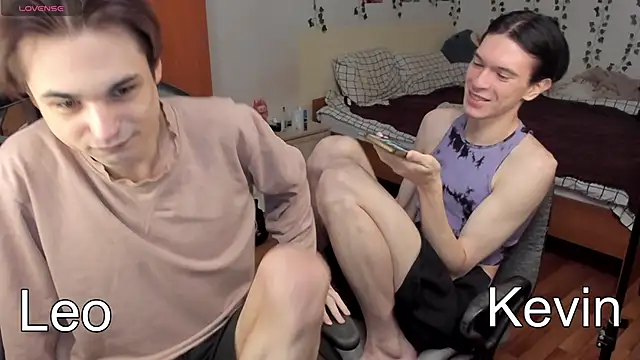Snapshot of twink_boysss chatting on October 12, 2025, 2:40 pm twink boysss online show from October 12, 2025, 2:40 pm