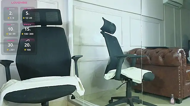 Snapshot of DereckWolf_ chatting on November 1, 2025, 11:26 am DereckWolf online show from November 1, 2025, 11:26 am