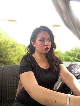 NicolBeltran Pink online show from October 9, 2025, 8:09 pm