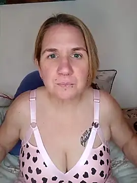 LaceyWestxx online show from December 17, 2025, 6:24 pm