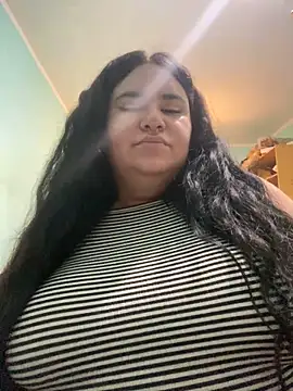 gothlove666 online show from October 4, 2025, 5:36 pm