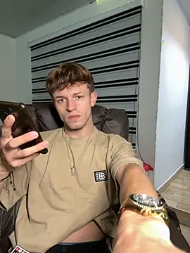 noah red online show from October 8, 2025, 4:03 am