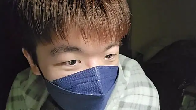 Snapshot of fox165 chatting on December 18, 2025, 4:44 pm fox165 online show from December 18, 2025, 4:44 pm