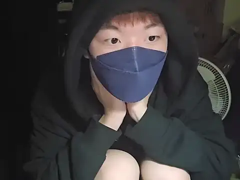 Snapshot of fox165 chatting on December 2, 2025, 4:52 pm fox165 online show from December 2, 2025, 4:52 pm