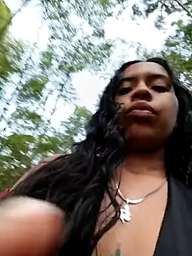 Snapshot of Amayavaldes chatting on November 18, 2025, 10:34 pm Amayavaldes online show from November 18, 2025, 10:34 pm