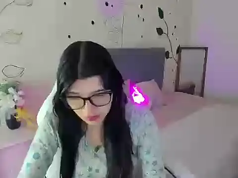 Snapshot of Gia_Brawn chatting on October 25, 2025, 11:42 am Gia Brawn online show from October 25, 2025, 11:42 am