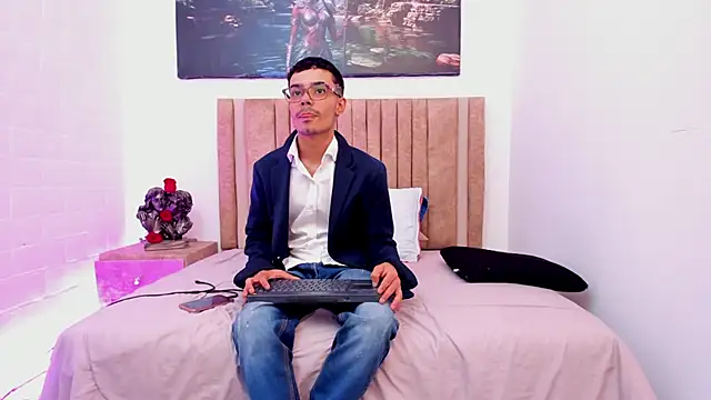 Timothe Evans online show from November 20, 2025, 8:20 pm