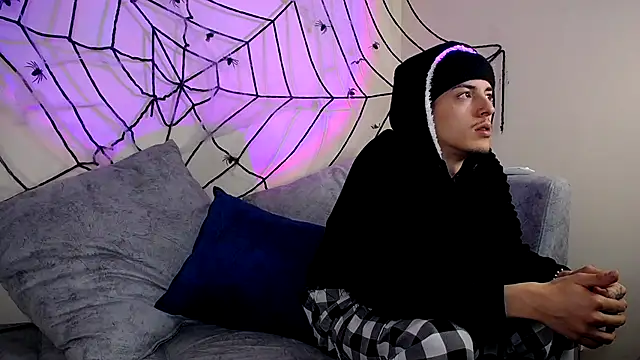  PandoyParker  online show from October 28, 2025, 1:17 am