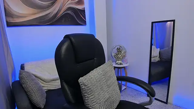 Leoo Miller online show from March 1, 2026, 4:12 am