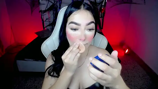 Snapshot of cielooo_ chatting on October 24, 2025, 8:30 pm cielooo online show from October 24, 2025, 8:30 pm