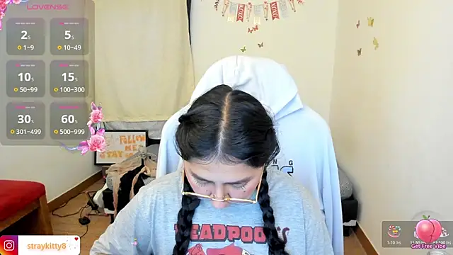 Snapshot of LoveLyy- chatting on November 21, 2025, 1:54 pm LoveLyy- online show from November 21, 2025, 1:54 pm