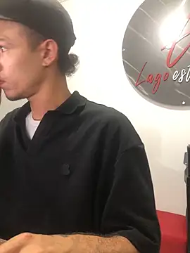 santyrestrepo online show from October 9, 2025, 10:21 pm