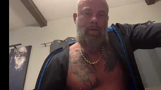 Muscledick40 online show from October 14, 2025, 1:28 am