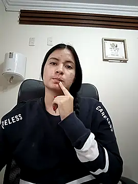 ammy ys online show from November 6, 2025, 7:34 am