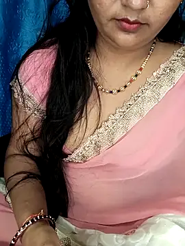 Snapshot of Rashmi_011 chatting on May 17, 2026, 3:39 am Rashmi 011 online show from May 17, 2026, 3:39 am