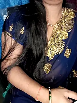 Snapshot of Rashmi_011 chatting on April 20, 2026, 11:39 pm Rashmi 011 online show from April 20, 2026, 11:39 pm