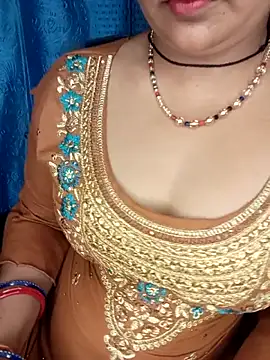 Snapshot of Rashmi_011 chatting on May 25, 2026, 9:08 am Rashmi 011 online show from May 25, 2026, 9:08 am