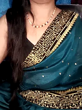 Snapshot of Rashmi_011 chatting on April 18, 2026, 11:49 pm Rashmi 011 online show from April 18, 2026, 11:49 pm