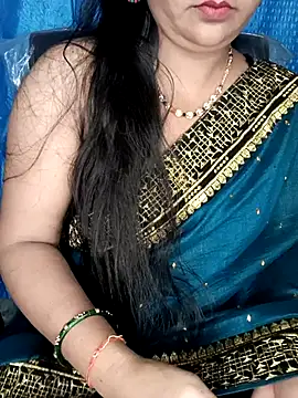 Snapshot of Rashmi_011 chatting on April 15, 2026, 11:49 pm Rashmi 011 online show from April 15, 2026, 11:49 pm