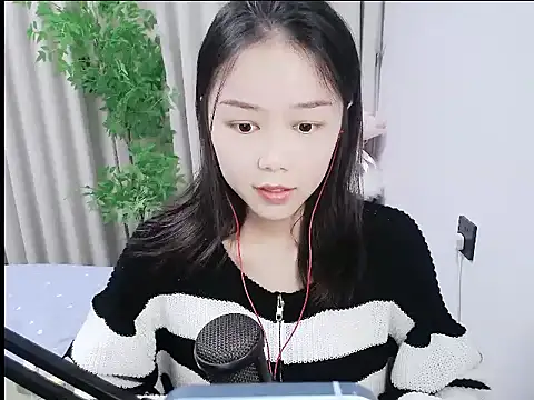 mili0923 online show from November 22, 2025, 1:54 pm