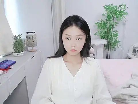Snapshot of mili0923 chatting on October 7, 2025, 5:41 am mili0923 online show from October 7, 2025, 5:41 am